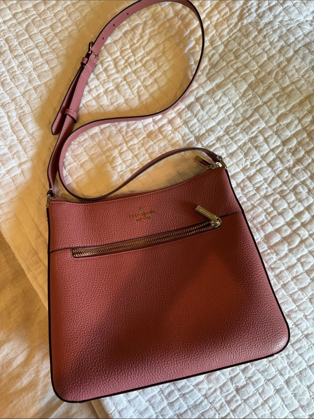 kate spade Pebbled Leather Crossbody in Mauve Pink with Gold Hardware - Picture 2 of 7